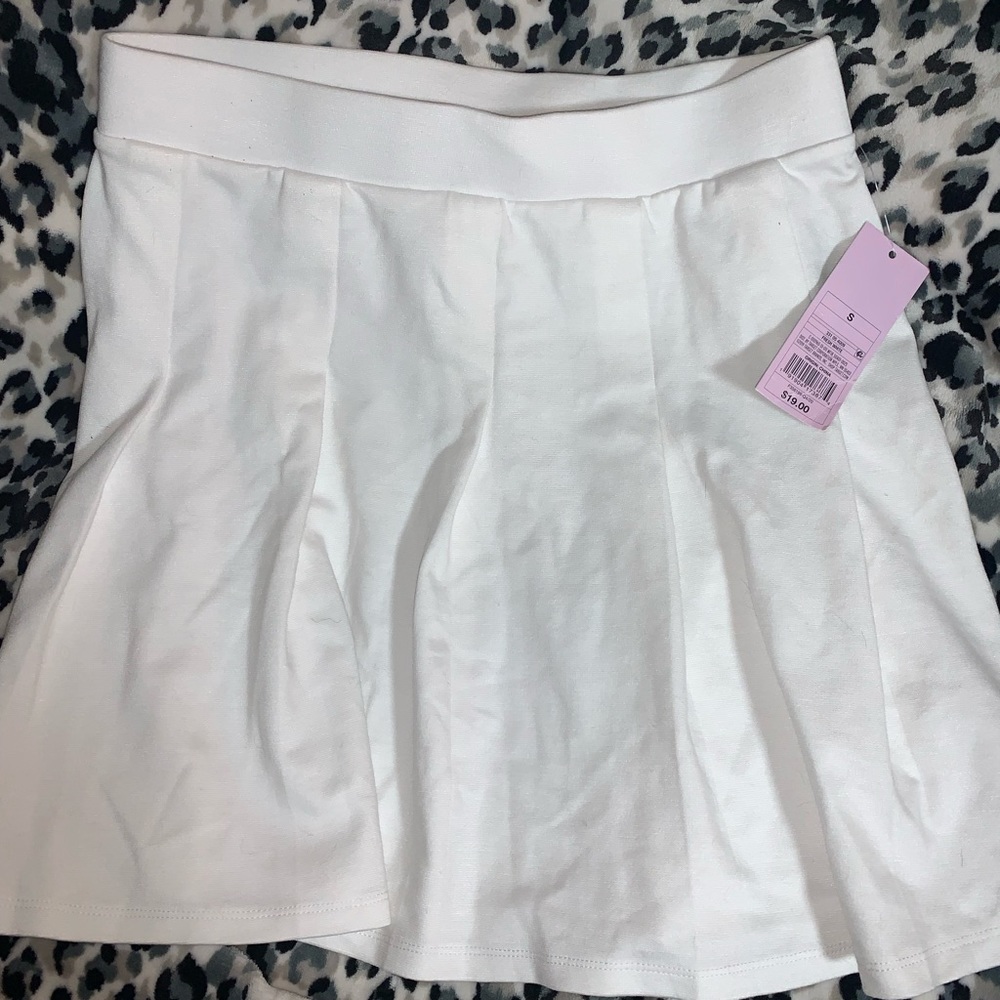 NEW Pleated Skirt